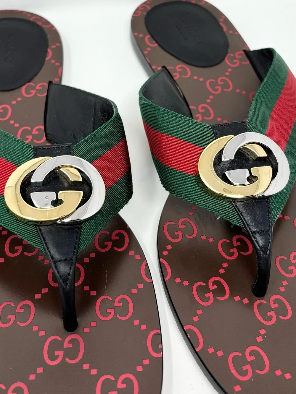 Gucci Kika Web Thong Sandals Nero GG Logo Size 41 US 11
